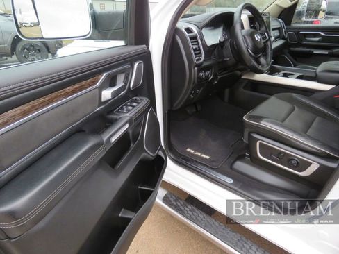 Used 2019 RAM 1500 Laramie image 13