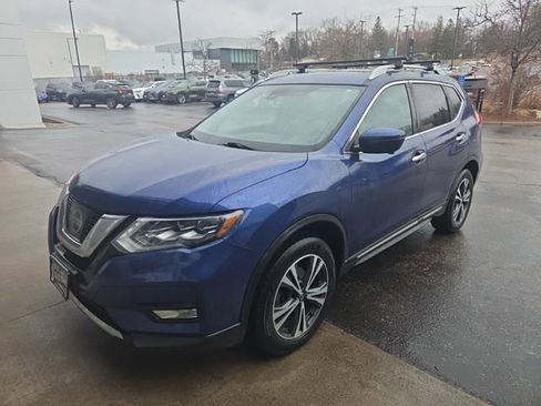 Used 2017 Nissan Rogue SL w/ SL Premium Package image 1