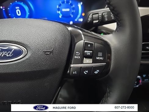 Used 2022 Ford Escape SEL w/ Technology Package image 20