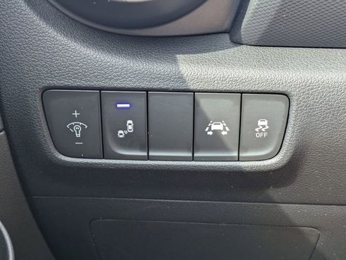 Used 2021 Hyundai Kona SEL AWD/4WD image 25
