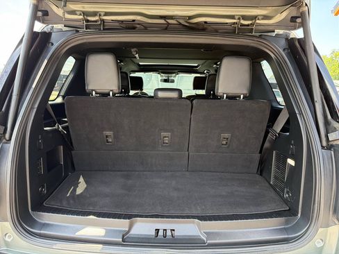Used 2019 Ford Expedition XLT w/ Equipment Group 202A AWD/4WD image 19