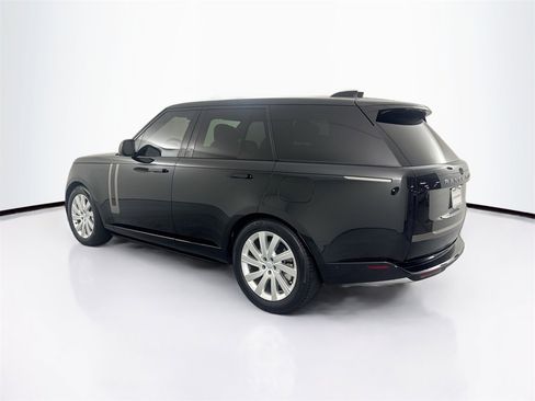 Certified 2025 Land Rover Range Rover SE image 7