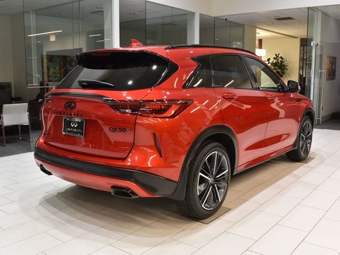 New 2025 INFINITI QX50 Sport image 3