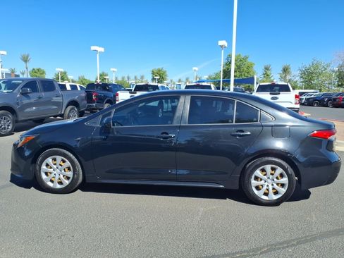Used 2020 Toyota Corolla LE w/ Carpet Mat Package (TMS) FWD image 7