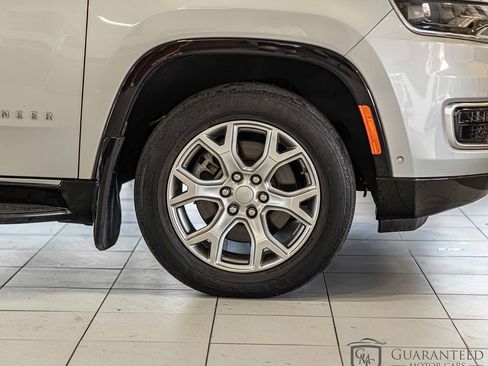 Used 2022 Jeep Wagoneer Series II w/ Flexible Seating Group image 10