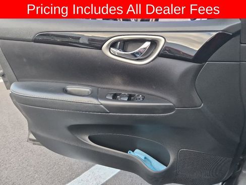 Used 2019 Nissan Sentra SV FWD image 12