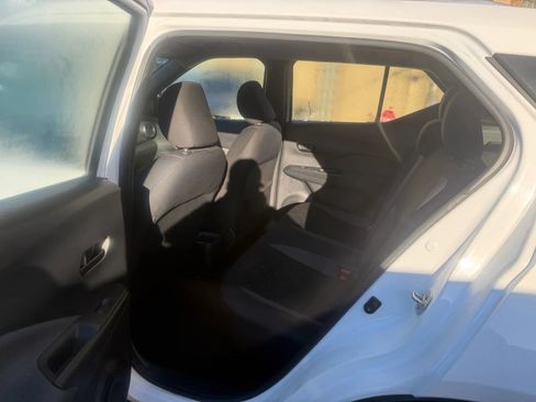 Used 2019 Nissan Kicks S image 29