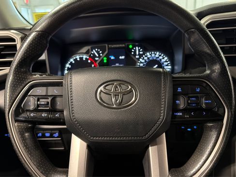 Used 2022 Toyota Tundra SR5 AWD/4WD image 21