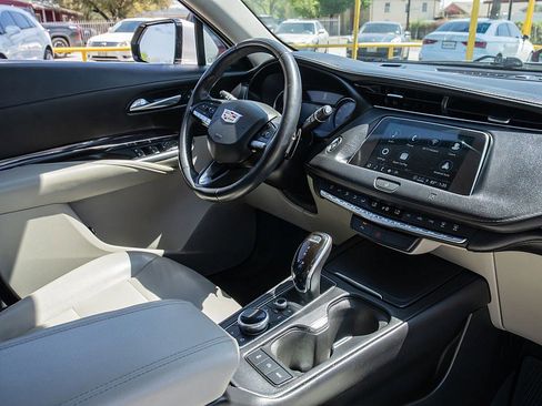 Used 2021 Cadillac XT4 Luxury image 20