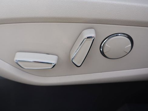 Used 2019 Lincoln Nautilus Reserve AWD/4WD image 10