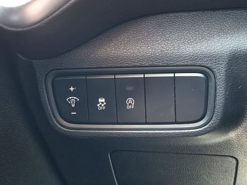 Used 2024 Kia Soul LX w/ Option Group 015 FWD image 17