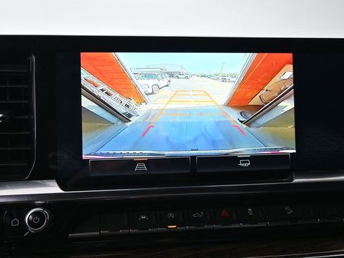 Used 2024 GMC Sierra 1500 Elevation w/ X31 Off-Road Package image 32