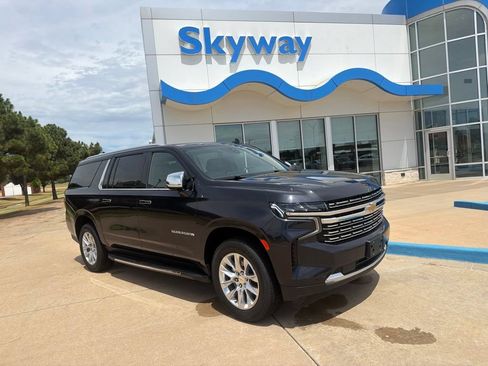 Used 2022 Chevrolet Suburban Premier AWD/4WD image 1