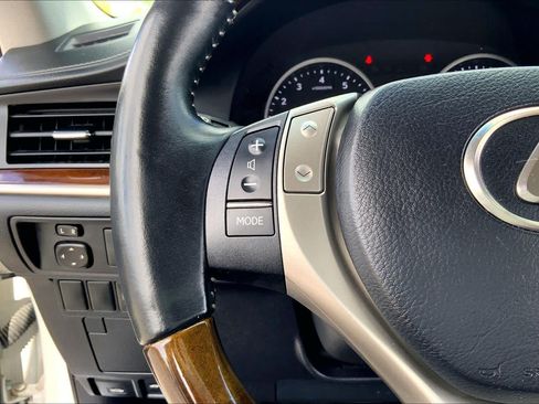 Used 2014 Lexus ES 350 w/ Luxury Package FWD image 23