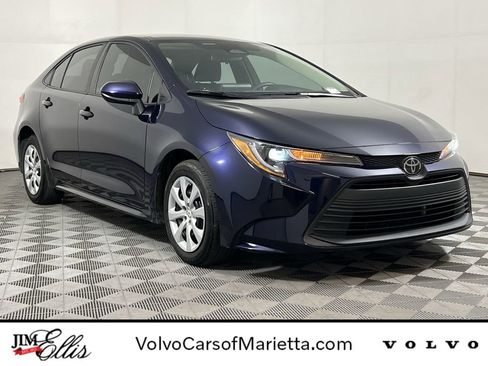 Used 2023 Toyota Corolla LE image 1
