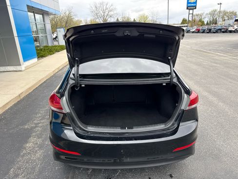 Used 2017 Hyundai Elantra Limited w/ Limited Ultimate Package 05 FWD image 7