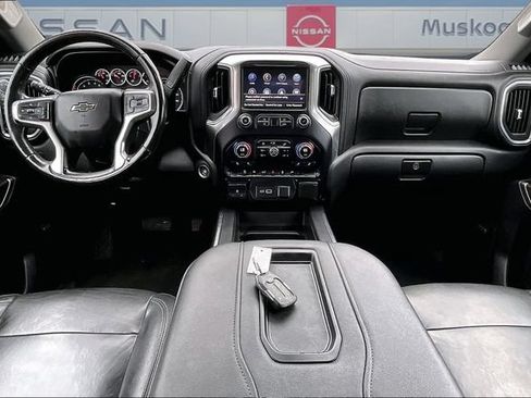 Used 2020 Chevrolet Silverado 1500 RST AWD/4WD image 8