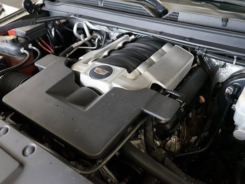 Used 2017 Cadillac Escalade Platinum image 58