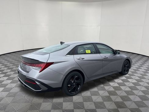 New 2026 Hyundai Elantra SEL Sport Premium FWD image 9
