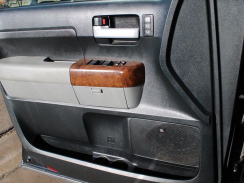 Used 2012 Toyota Tundra Limited w/ Memory Pkg image 12