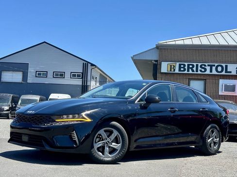 Used 2022 Kia K5 LX FWD image 2