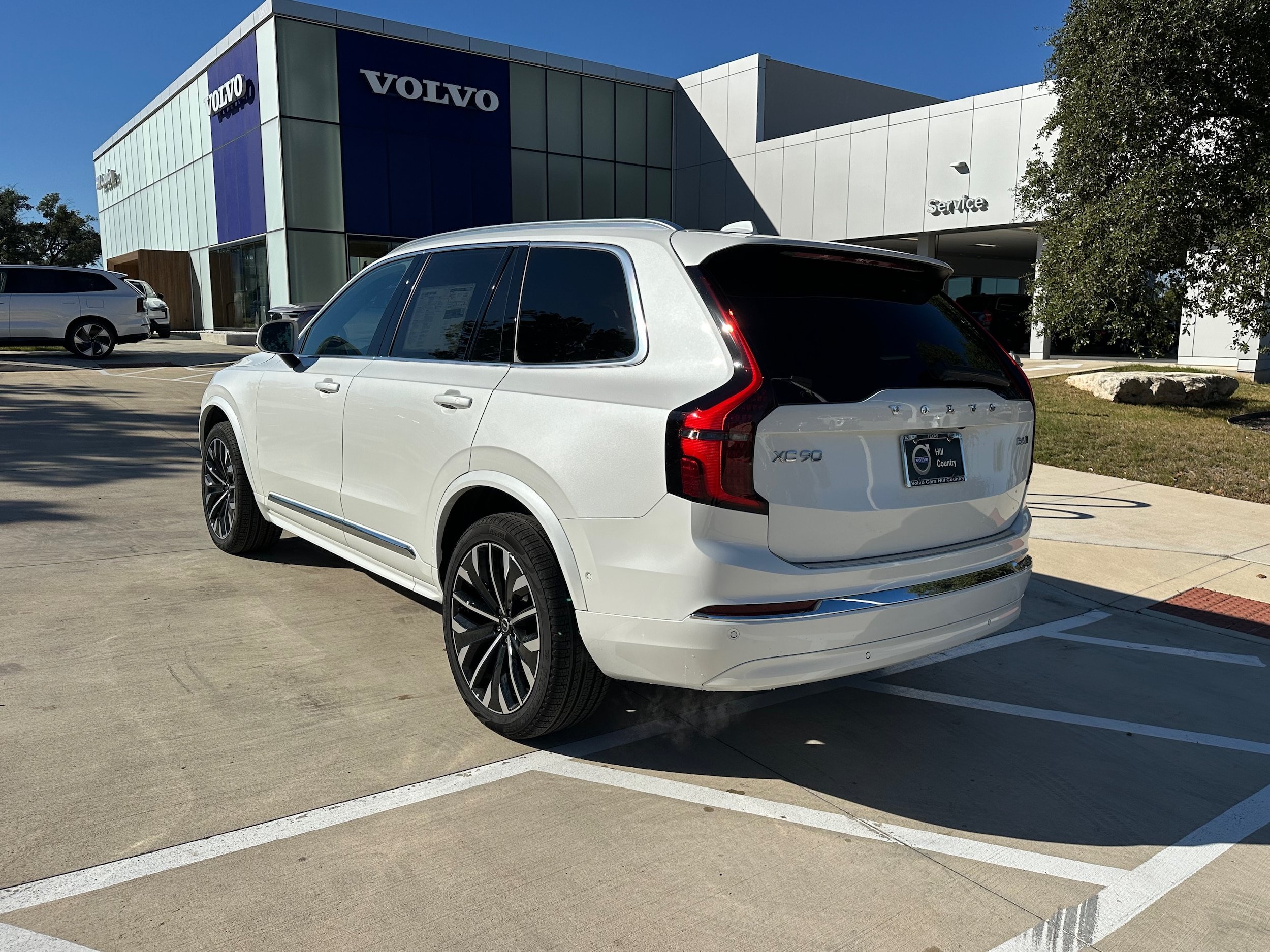 Used 2026 Volvo XC90 B6 Plus w/ Protection Package Premier AWD/4WD image 4