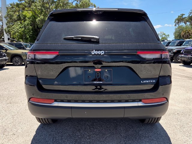 New 2026 Jeep Grand Cherokee Limited w/ Luxury Tech Group II RWD image 6