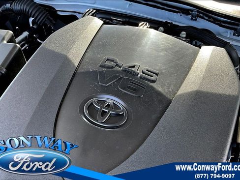 Used 2022 Toyota Tacoma TRD Off-Road w/ Technology Package image 33