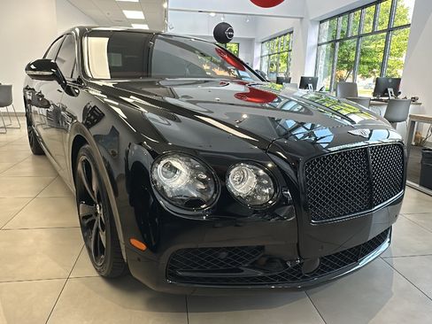 Used 2018 Bentley Flying Spur S W12 AWD/4WD image 2