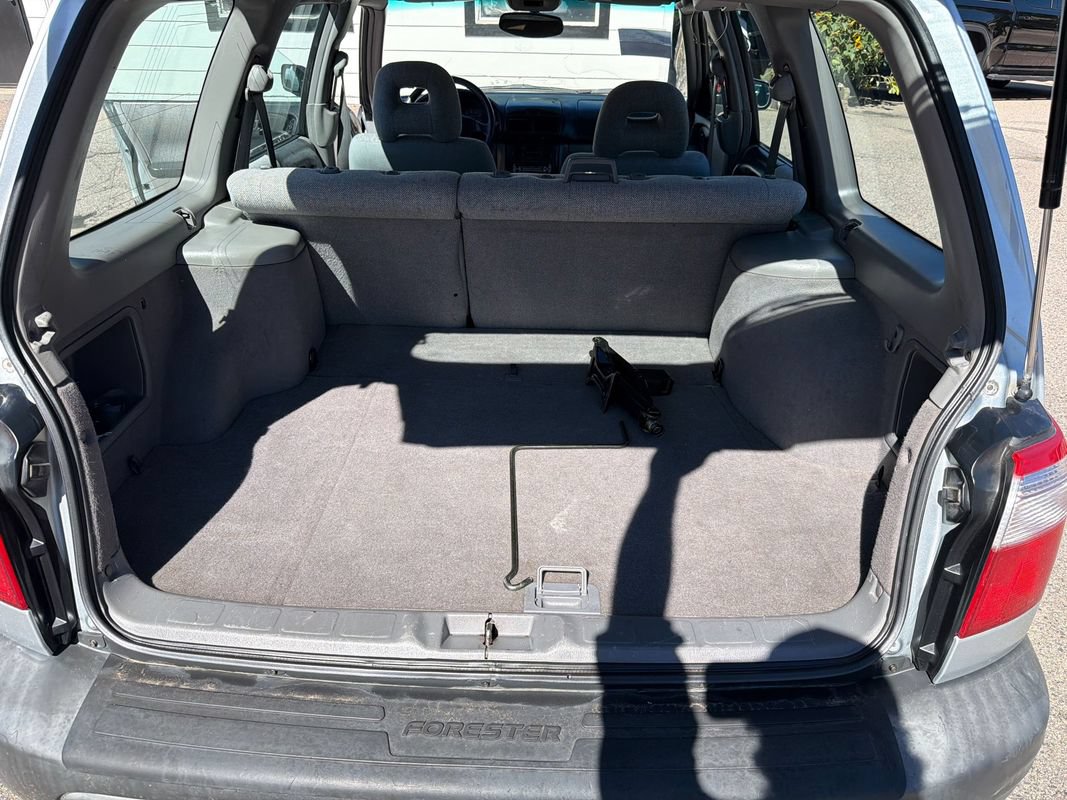 Used 2002 Subaru Forester L AWD/4WD image 13