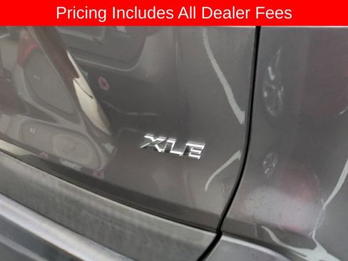 Used 2021 Toyota RAV4 XLE Premium FWD image 8