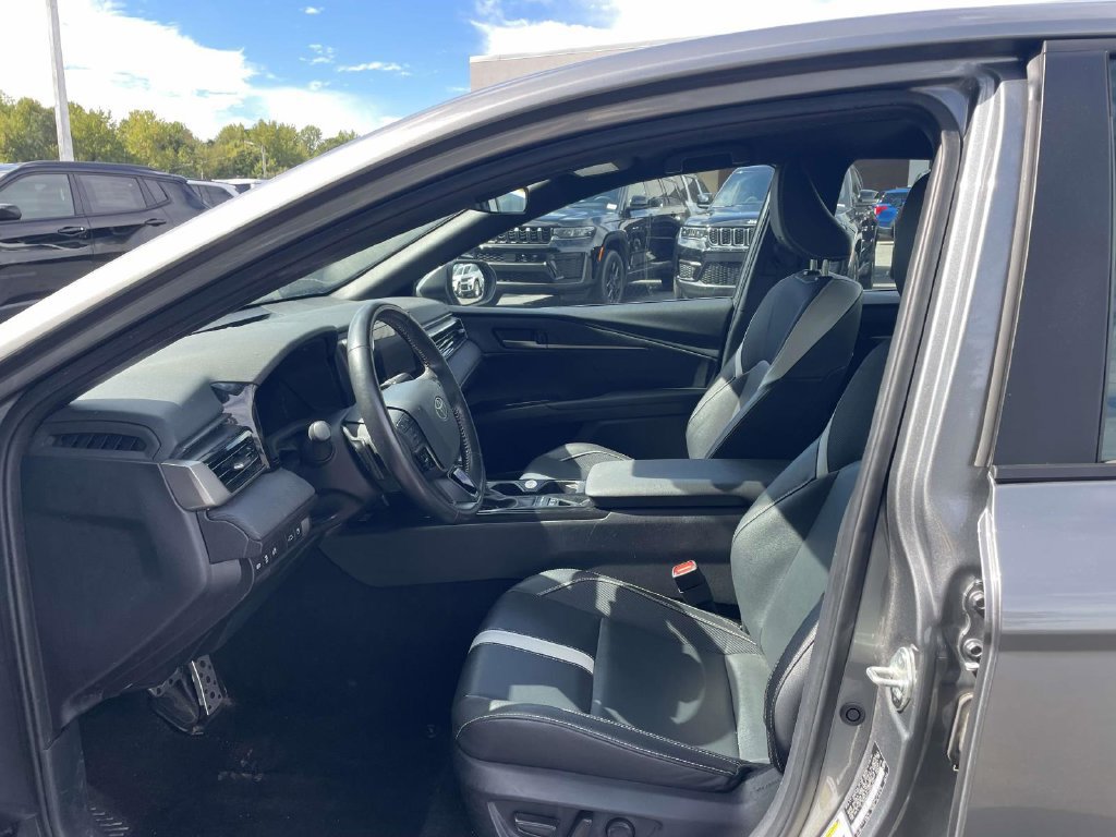 Used 2025 Toyota Camry SE FWD image 17