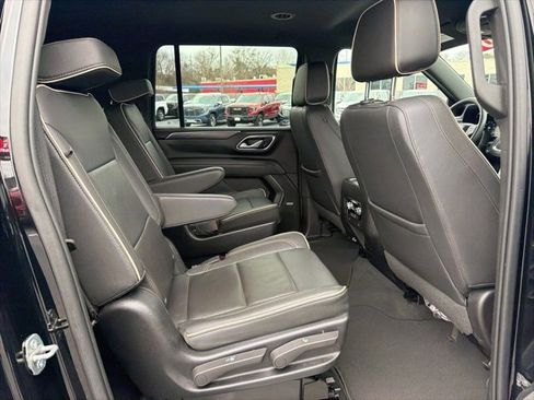 Used 2022 GMC Yukon XL SLT image 7