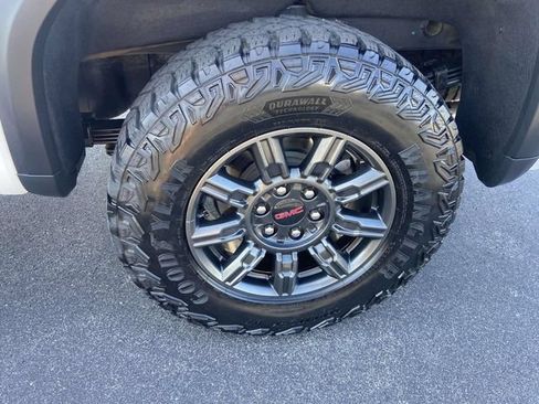 Used 2025 GMC Sierra 1500 AT4X AWD/4WD image 9