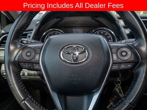 Used 2019 Toyota Camry SE FWD image 16