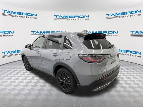 Used 2025 Honda HR-V Sport image 3