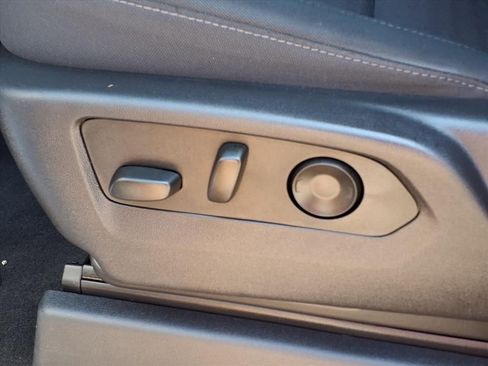 Used 2023 Chevrolet Silverado 1500 Custom image 27