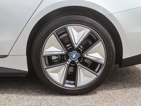 Used 2023 BMW i4 eDrive35 w/ Premium Package RWD image 8