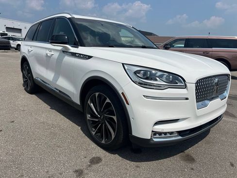 Used 2020 Lincoln Aviator Reserve w/ Equipment Group 202A AWD/4WD image 4