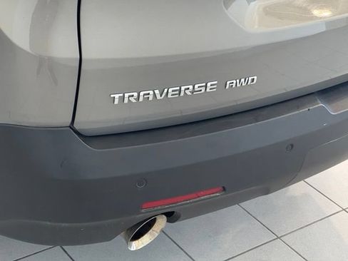 Used 2019 Chevrolet Traverse LT w/ LT Premium Package AWD/4WD image 45
