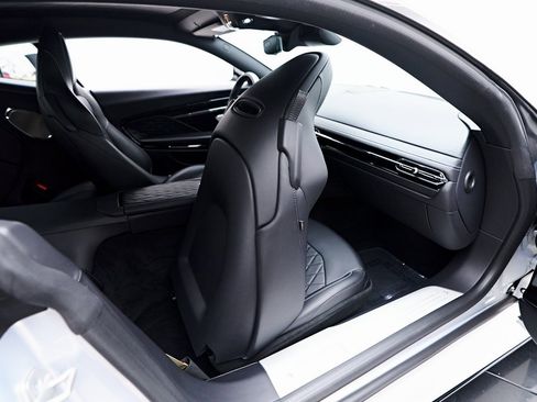 Used 2024 Aston Martin DB12 Coupe image 45