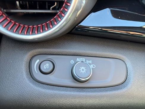 New 2026 Chevrolet Trax RS w/ Sunroof Package image 31