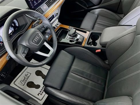 Used 2023 Audi Q5 e Premium Plus w/ Premium Plus Package image 24