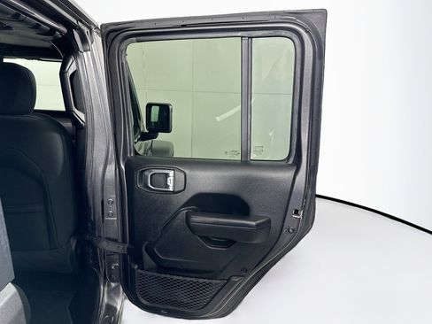 Used 2021 Jeep Wrangler Sport S image 29
