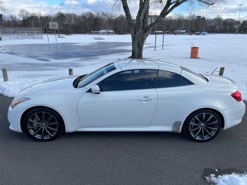 Used 2010 INFINITI G37 Sport image 29