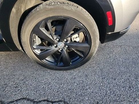 Used 2022 Buick Envision Essence w/ Sport Touring Package image 6