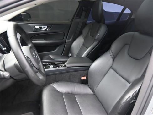 Certified 2024 Volvo S60 B5 Core image 18