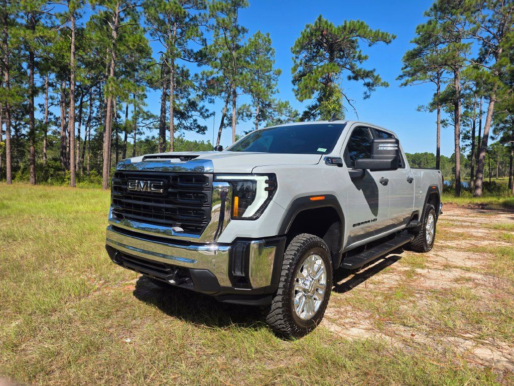 Used 2024 GMC Sierra 2500 Pro w/ 1SA Pro Safety Plus Package AWD/4WD image 1