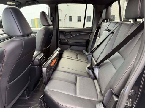 Certified 2025 Honda Ridgeline TrailSport+ image 9