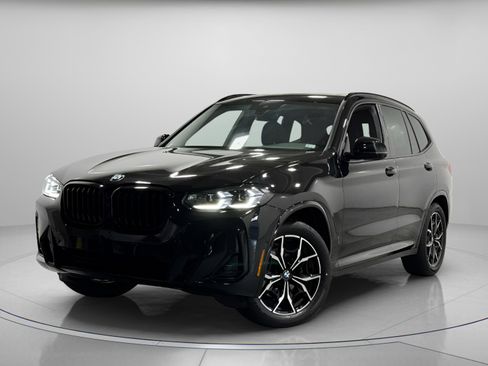Certified 2024 BMW X3 xDrive30i w/ M Sport Package image 2